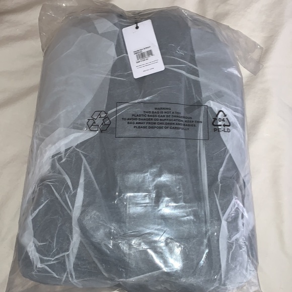 Reiss Parker Men’s Nylon Work Essential Backpack Black Silver NWT - Picture 9 of 13